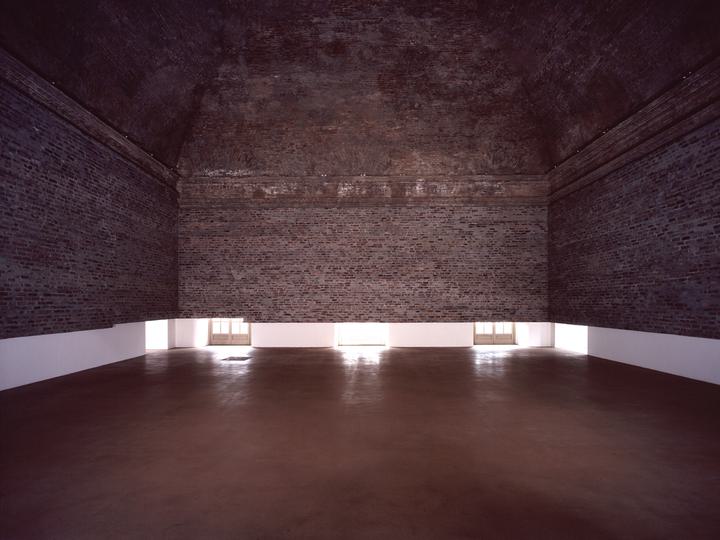 Doris Salcedo - Abyss, Castello di Rivoli, Torino, Italy - 1