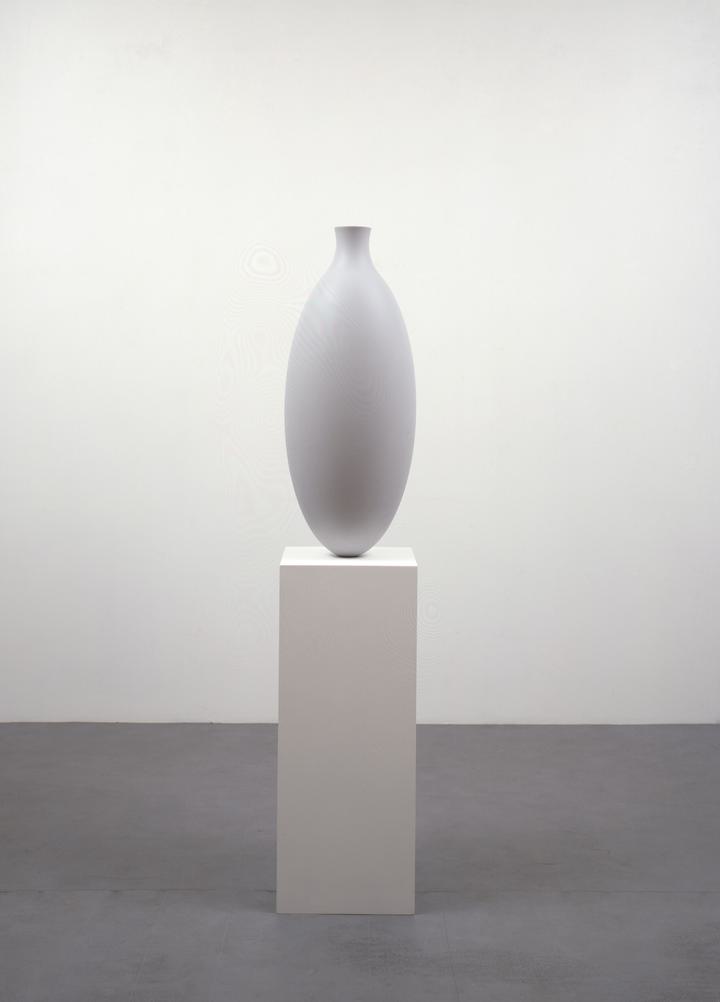 Katharina Fritsch - Room with 2. Garden Sculpture (Vase) and 2. Postcard (Essen) - 1