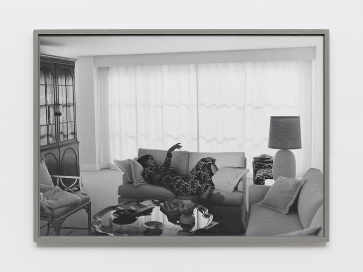 Jeff Wall - A woman with a necklace - 1